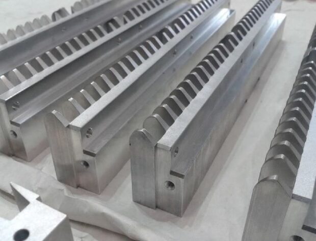 Extruded aluminium fin heatsink profile