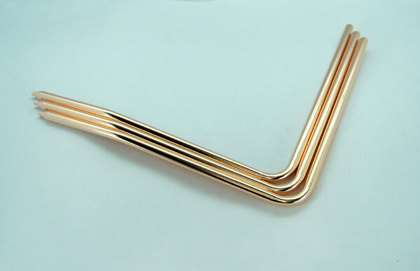 Custom-bent sintered copper heat pipes formed to a 3D routing by P&A International