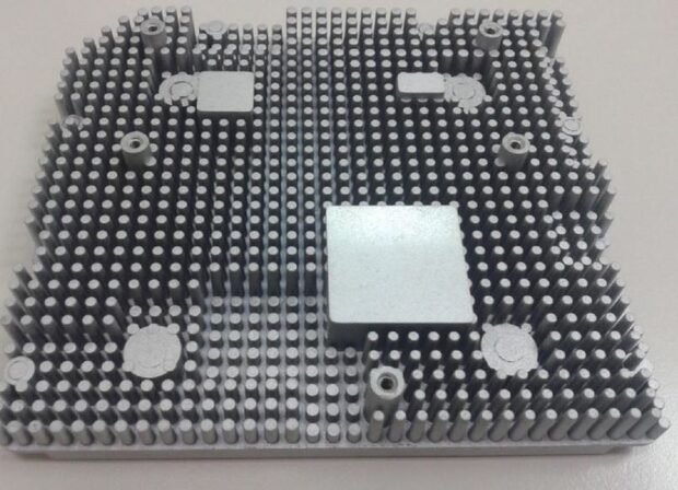 Die-cast aluminium heatsink and enclosure